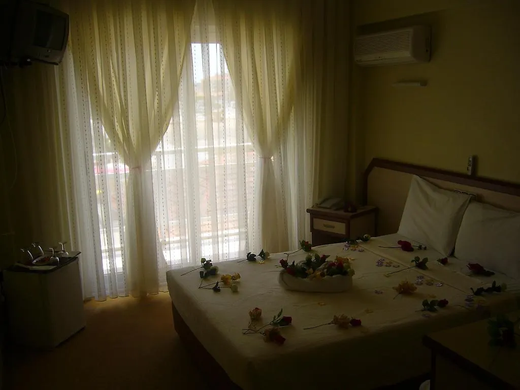 Sirin Villa Кешме 2*,